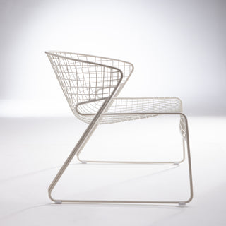 ND lounge chair side view